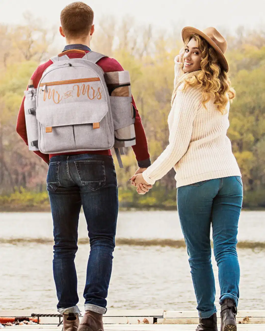 how much to spend on a wedding gift personalized picnic backpack mr mrs